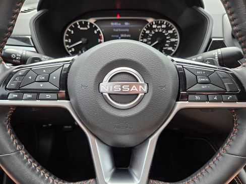 Used 2023 Nissan Altima 2.5 SR w/ SR Premium Package FWD image 32