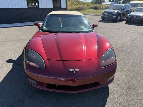 Used 2006 Chevrolet Corvette Convertible w/ Preferred Equipment Group RWD image 21
