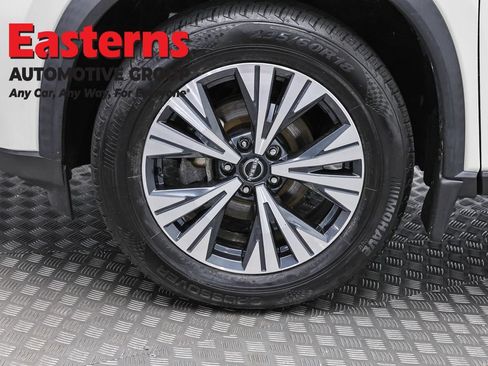 Used 2023 Nissan Rogue SV AWD/4WD image 32