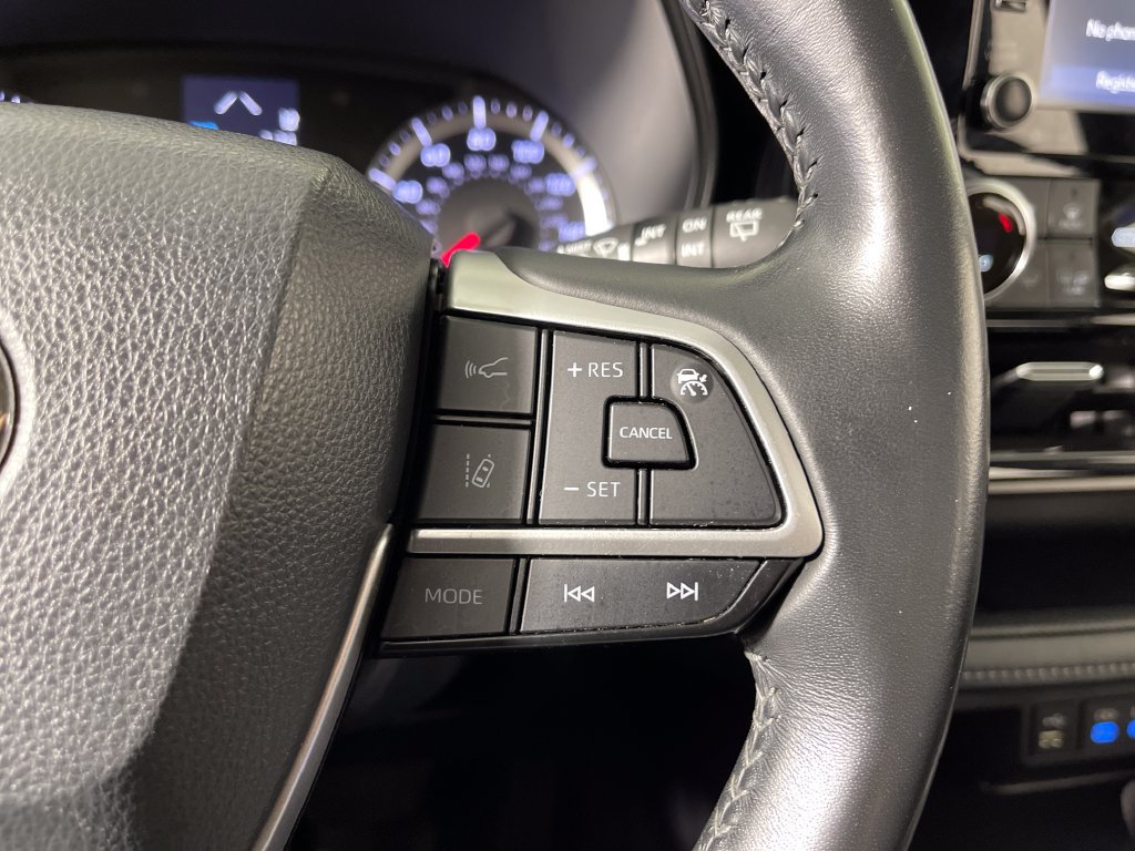 Certified 2022 Toyota Highlander LE FWD image 27