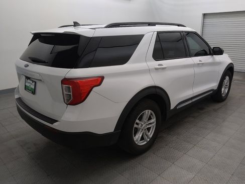 Used 2022 Ford Explorer XLT RWD image 9