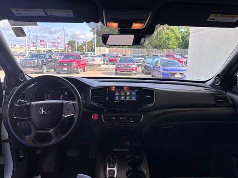 Used 2022 Honda Pilot TrailSport image 15