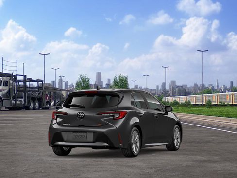Used 2026 Toyota Corolla SE FWD image 11