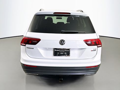 Used 2018 Volkswagen Tiguan S image 6