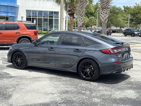 Used 2025 Honda Civic Sport image 10
