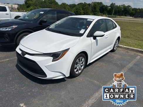 Used 2024 Toyota Corolla LE FWD image 1