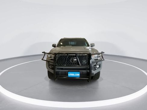 Used 2019 Toyota Tacoma TRD Off-Road w/ TRD Premium Off Road Package AWD/4WD image 3