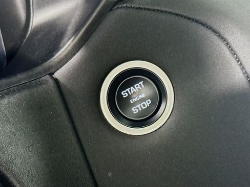 Used 2024 Land Rover Range Rover Velar S image 21