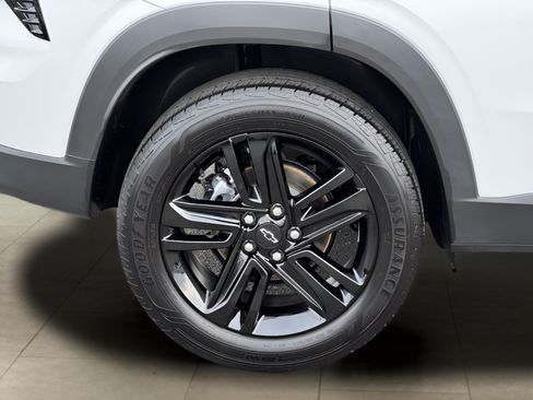 Used 2025 Chevrolet Trax ACTIV w/ Driver Confidence Package FWD image 38