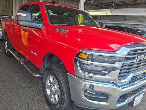 Used 2026 RAM 2500 Big Horn AWD/4WD image 2