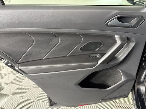 Used 2023 Volkswagen Tiguan SE R-Line FWD image 24