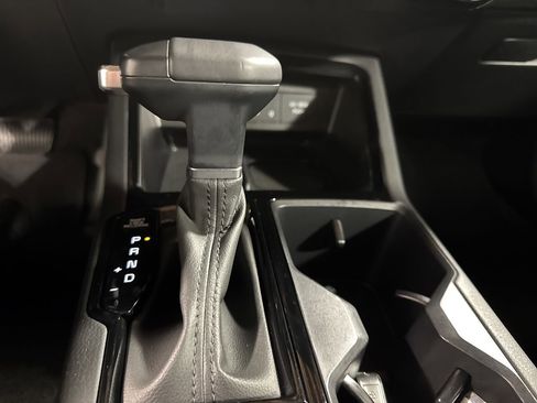 Used 2025 Kia K5 EX image 28