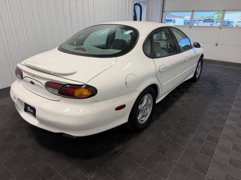 Used 1997 Ford Taurus SHO FWD image 4