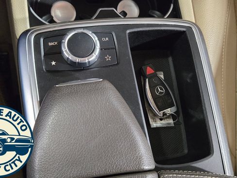 Used 2014 Mercedes-Benz ML 350 4MATIC w/ Premium 1 Package image 19