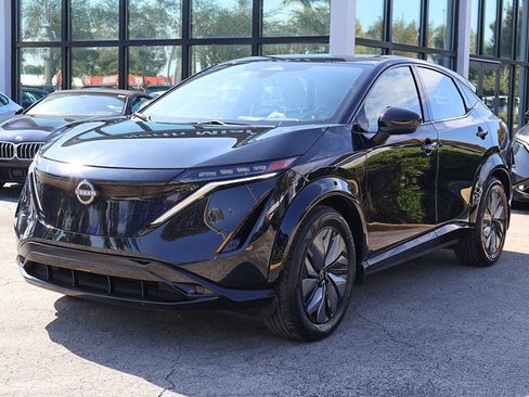 Used 2024 Nissan Ariya AWD image 9