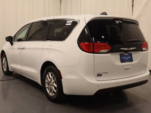 New 2026 Chrysler Voyager LX image 6