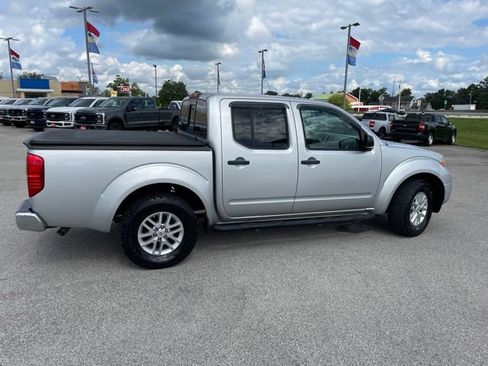 Used 2016 Nissan Frontier SV RWD image 14