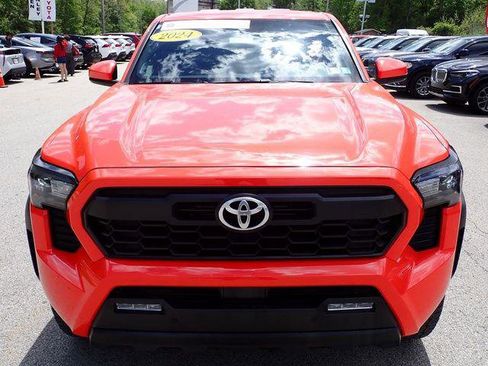 Certified 2024 Toyota Tacoma TRD Off-Road w/ TRD Off Road Upgrade Package AWD/4WD image 11