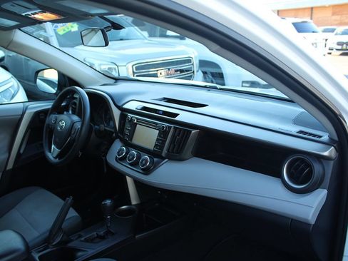 Used 2013 Toyota RAV4 LE AWD/4WD image 19