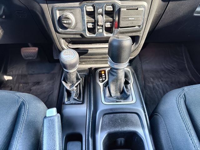 Used 2021 Jeep Gladiator Sport AWD/4WD image 19
