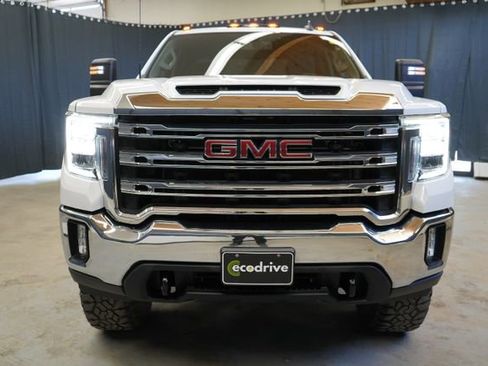 Used 2021 GMC Sierra 2500 SLE w/ SLE Value Package; AWD/4WD image 2