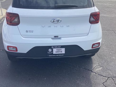 New 2026 Hyundai Venue SEL image 5