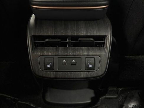 Used 2023 Nissan Ariya FWD image 22