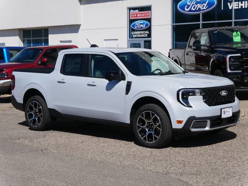 New 2026 Ford Maverick Lariat w/ 4K Tow Package AWD/4WD image 5