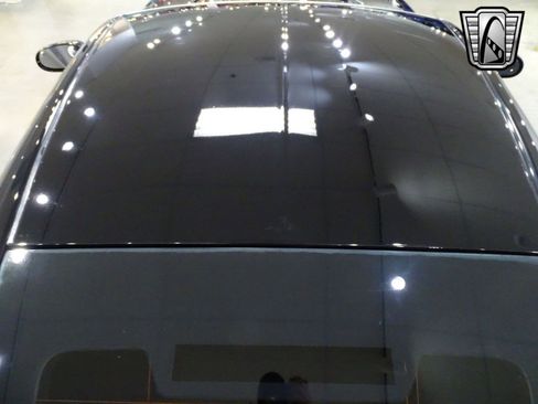 Used 2005 Chrysler Crossfire SRT-6 image 11