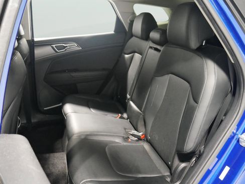 Used 2023 Kia Sportage EX image 12