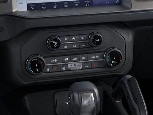 New 2025 Ford Bronco Badlands image 61