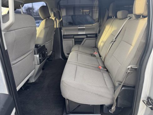 Used 2018 Ford F250 XLT w/ XLT Premium Package image 16