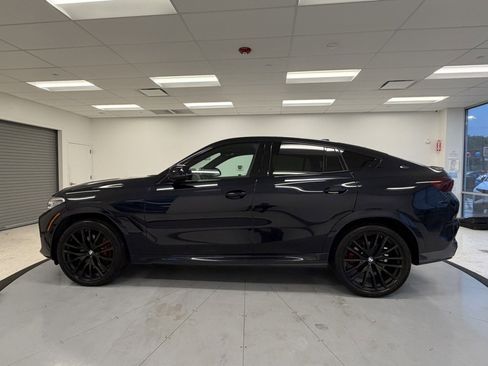 Used 2022 BMW X6 xDrive40i w/ Executive Package AWD/4WD image 4