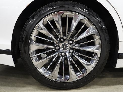 Used 2022 Lexus LS 500 w/ Interior Upgrade Package RWD image 34