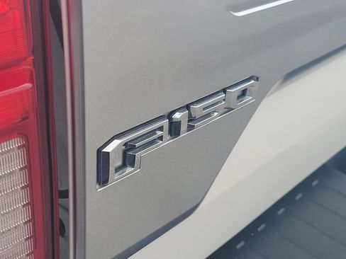 Certified 2019 Ford F150 Platinum w/ Equipment Group 701A Luxury AWD/4WD image 8