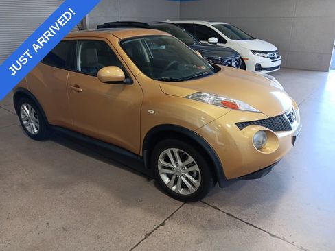 Used 2013 Nissan Juke SL AWD/4WD image 2
