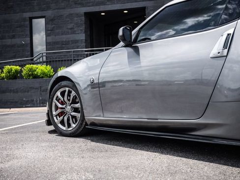 Used 2013 Nissan 370Z Coupe RWD image 39