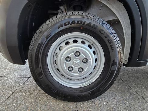 Used 2025 RAM ProMaster 2500 FWD image 29