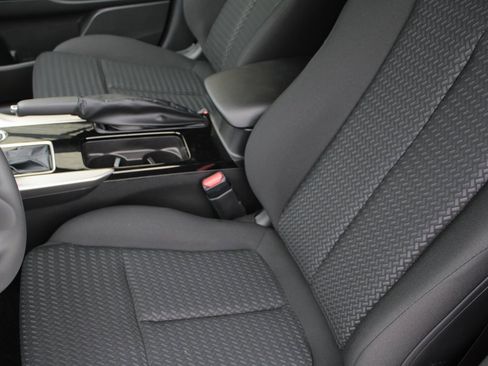 New 2025 Mitsubishi Eclipse Cross LE image 4