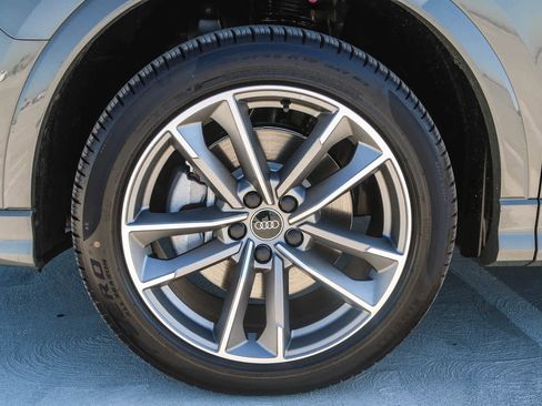 New 2025 Audi Q3 2.0T Premium image 15