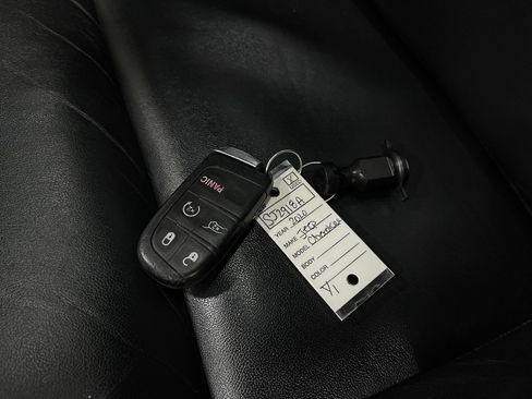 Used 2020 Jeep Grand Cherokee Limited w/ Premium Lighting Group AWD/4WD image 37
