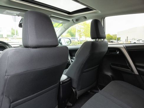 Used 2017 Toyota RAV4 XLE FWD image 25