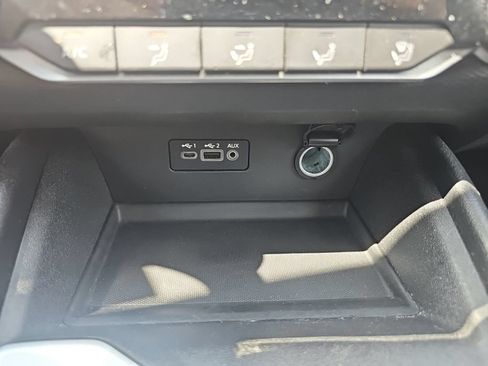 Used 2025 Nissan Altima 2.5 SV FWD image 39