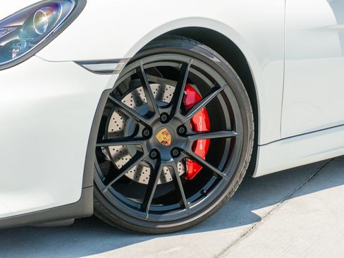 Used 2016 Porsche Boxster Spyder RWD image 27