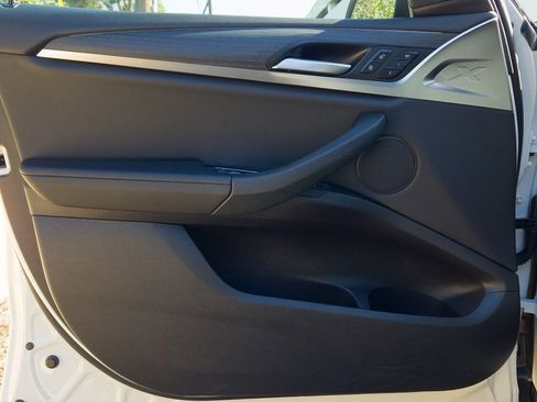 Used 2022 BMW X3 xDrive30i w/ Convenience Package image 12