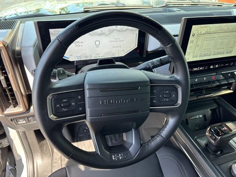 Used 2025 GMC Hummer EV 2X AWD/4WD image 18