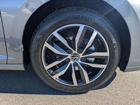 New 2026 Volkswagen Jetta SE image 11