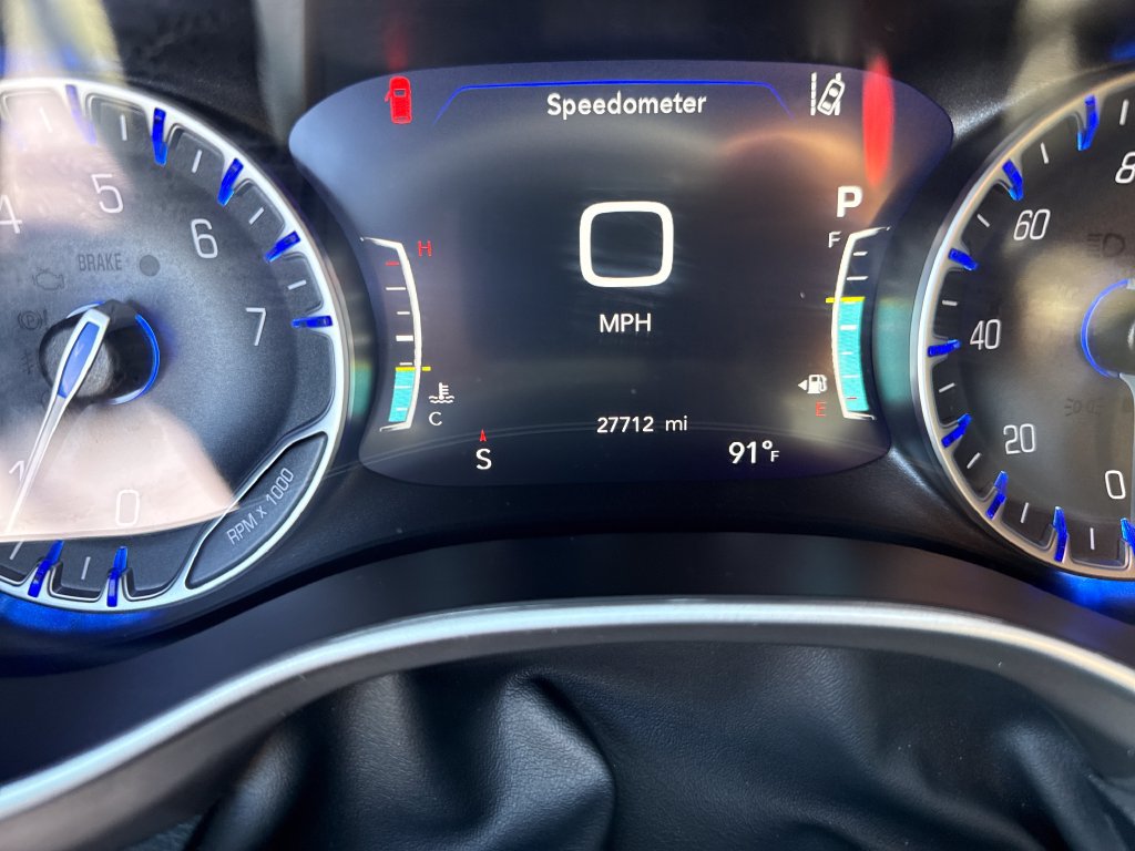 Used 2026 Chrysler Pacifica Select FWD image 19