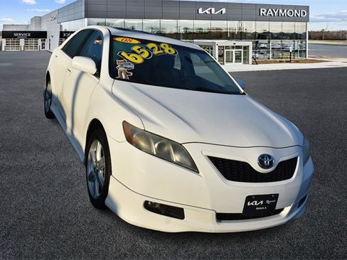Used 2008 Toyota Camry SE image 9