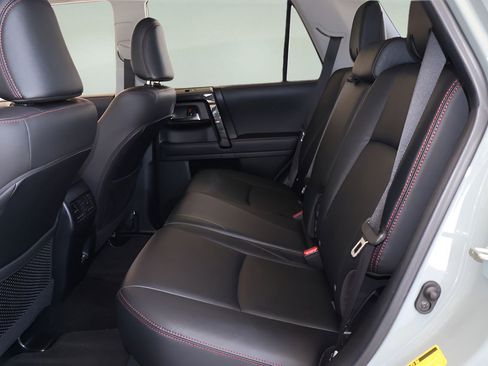 Used 2023 Toyota 4Runner TRD Off-Road Premium w/ Moonroof Package AWD/4WD image 12